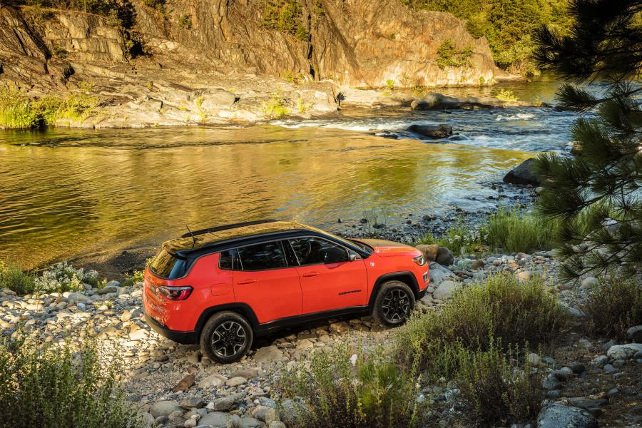 Jeep Compass Trailhawk 2017 года  (NA) (фото 29 из 51)